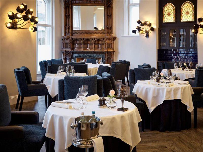 Oddfellows On The Park Cheadle  Exterior foto The interior of the restaurant