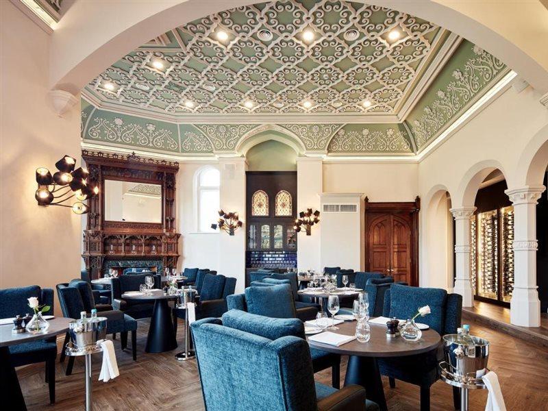 Oddfellows On The Park Cheadle  Exterior foto The restaurant